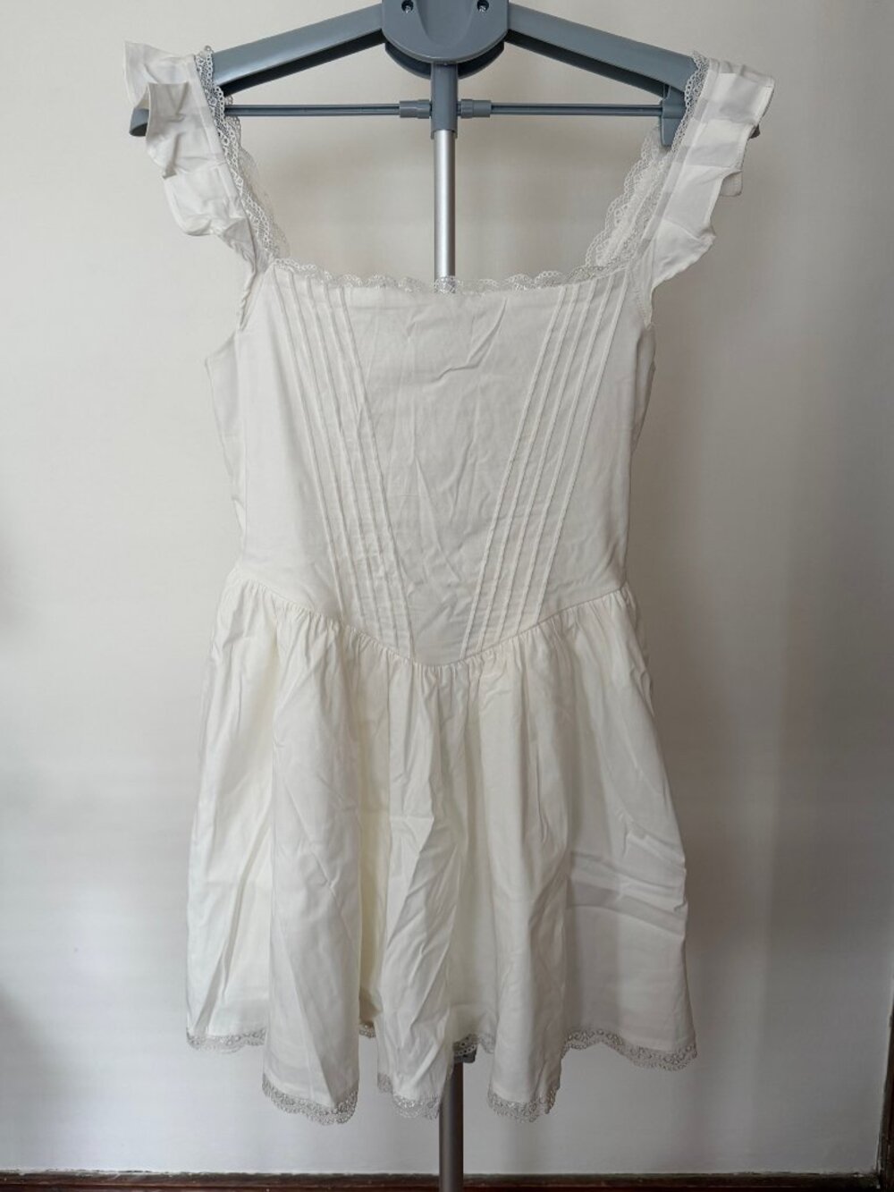 White Square Neck Corset Mini Dress Open Back Fit & Flare Party Dress Size M